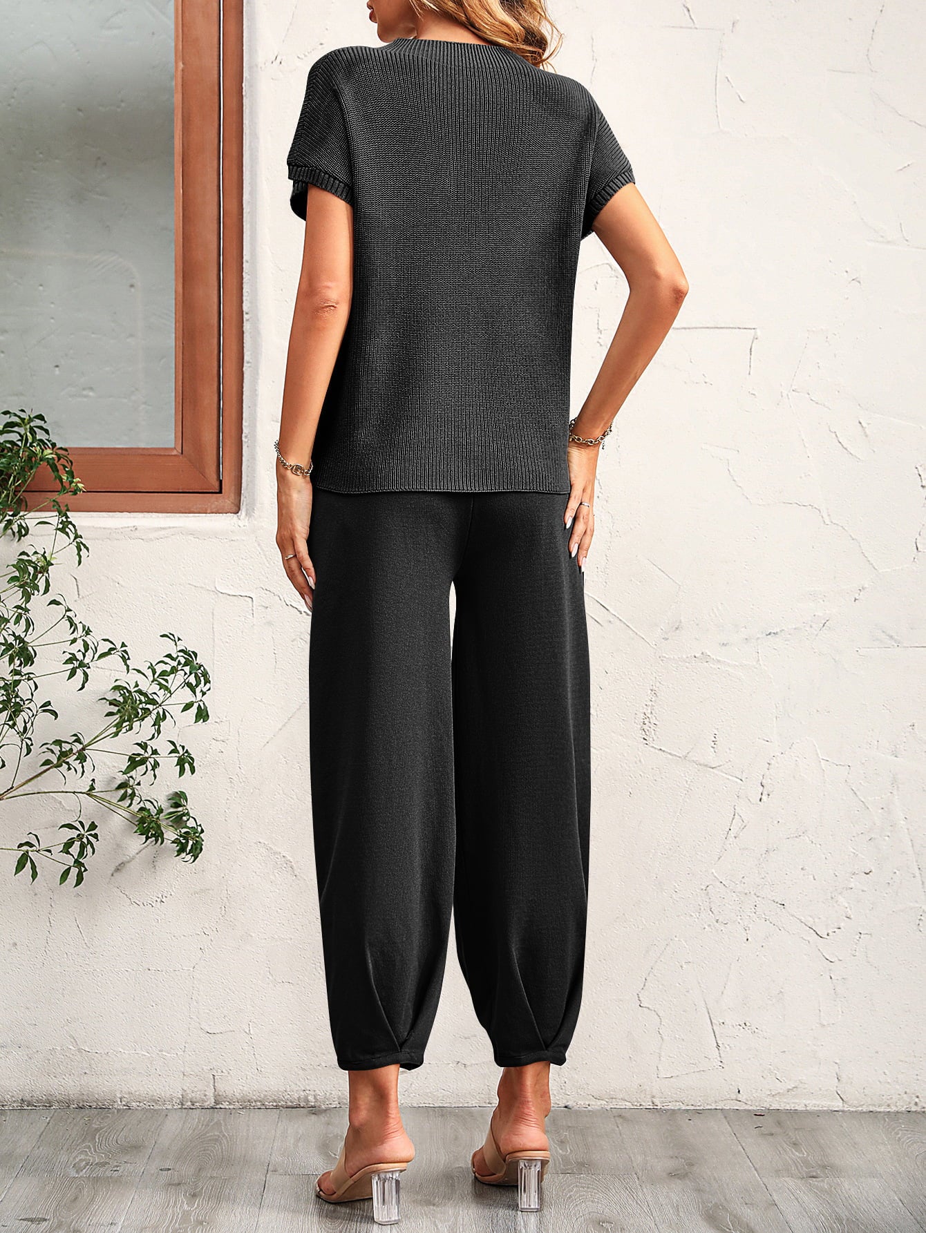 Round Neck Raglan Sleeve Tee and Long Pants Set (4 Colors)