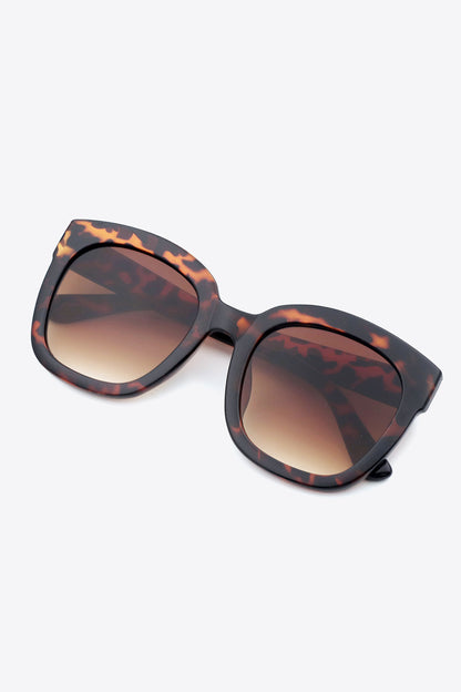 Polycarbonate Frame Square Sunglasses (2 Colors)