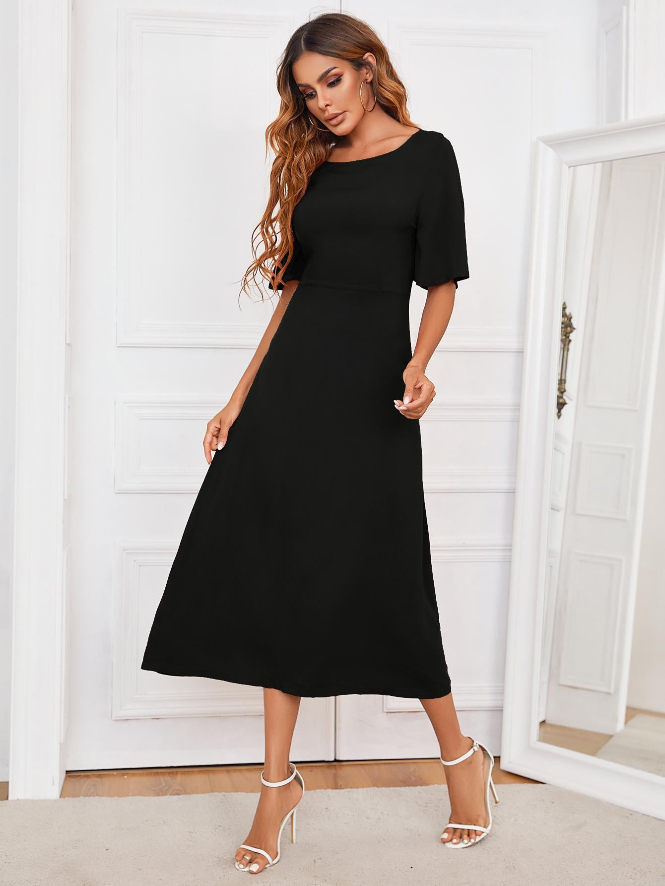 Round Neck Cutout Half Sleeve Dress in Black