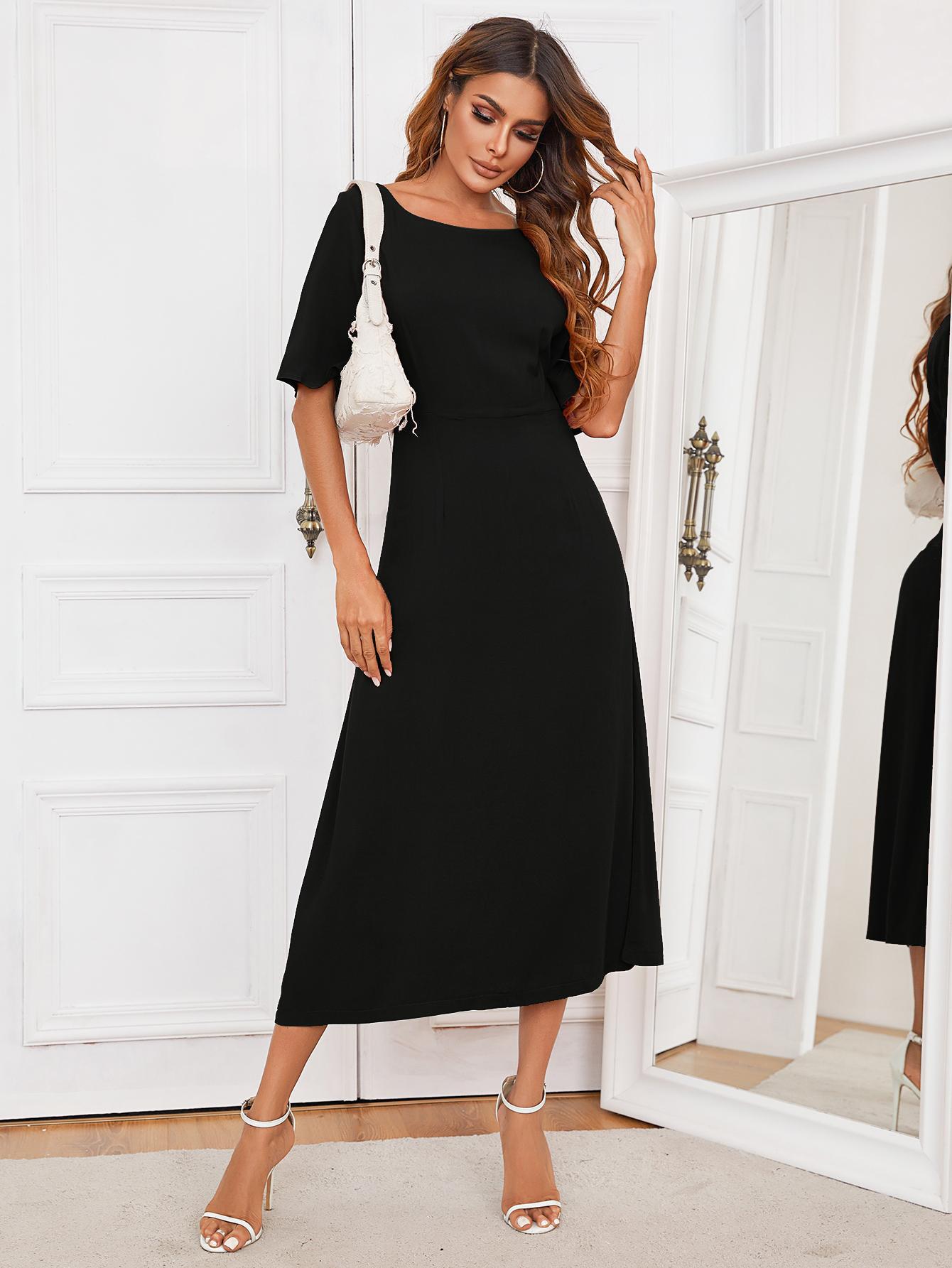 Round Neck Cutout Half Sleeve Dress in Black