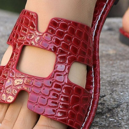 Crocodile Pattern Open-Toe PU Leather Sandals (5 Colors)